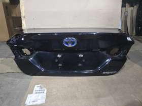 Оригинальная крышка багажника Toyota Camry 70 XV70 OEM 64601-06210 отличное состояние