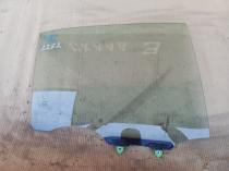 Стекло двери toyota corolla e210  2020- задн. прав.