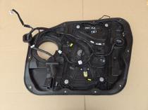 Передняя правая дверная карта Hyundai Tucson TL 2015-2021 OEM 82481-D3001 общий вид с торца