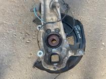 Поворотный кулак правый Инфинити Q50 V37 OEM 40011-JR79A общий вид