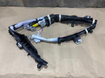 Правая шторка безопасности Toyota Camry 70 XV70 2017-2023 OEM 73930-06030 на складе продавца | Разбор №1