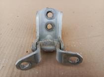 Петля двери нижняя Nissan Qashqai J11 2013-2021 передняя левая 82420-4EA0A общий вид