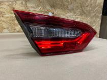 Фонарь в крышку багажника Toyota Camry 70 XV70 левый оригинал 81651-06010 общий вид