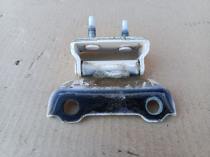 Петля крышки багажника Lexus RX 4 задняя OEM 6881048171 общий вид