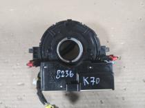 Подрулевой шлейф Toyota Camry 70 XV70 OEM 84306-33610 деталь крупным планом