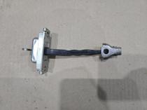 Ограничитель двери Toyota Prius 4 XW50 передний правый 68630-47010 на складе Разбор №1