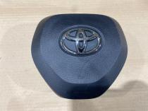 Подушка безопасности в руль Toyota Corolla Cross 2020- 45430-0T010 на складе общего вида