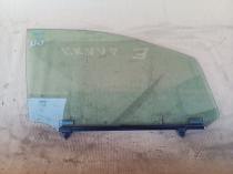 Переднее правое стекло двери Lexus RX 4 68101-48180 — общий вид
