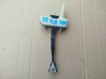 Ограничитель двери Lexus RX 4 спереди правый б/у OEM 68630-48080