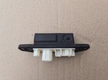 Кнопка открывания багажника Toyota RAV4 50 XA50 2018- задняя OEM 84840-47040 на фоне отделки